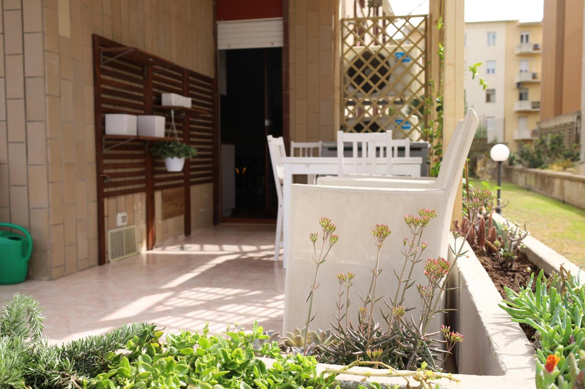 Apartament Jitaku Maine Cagliari Zewnętrze zdjęcie