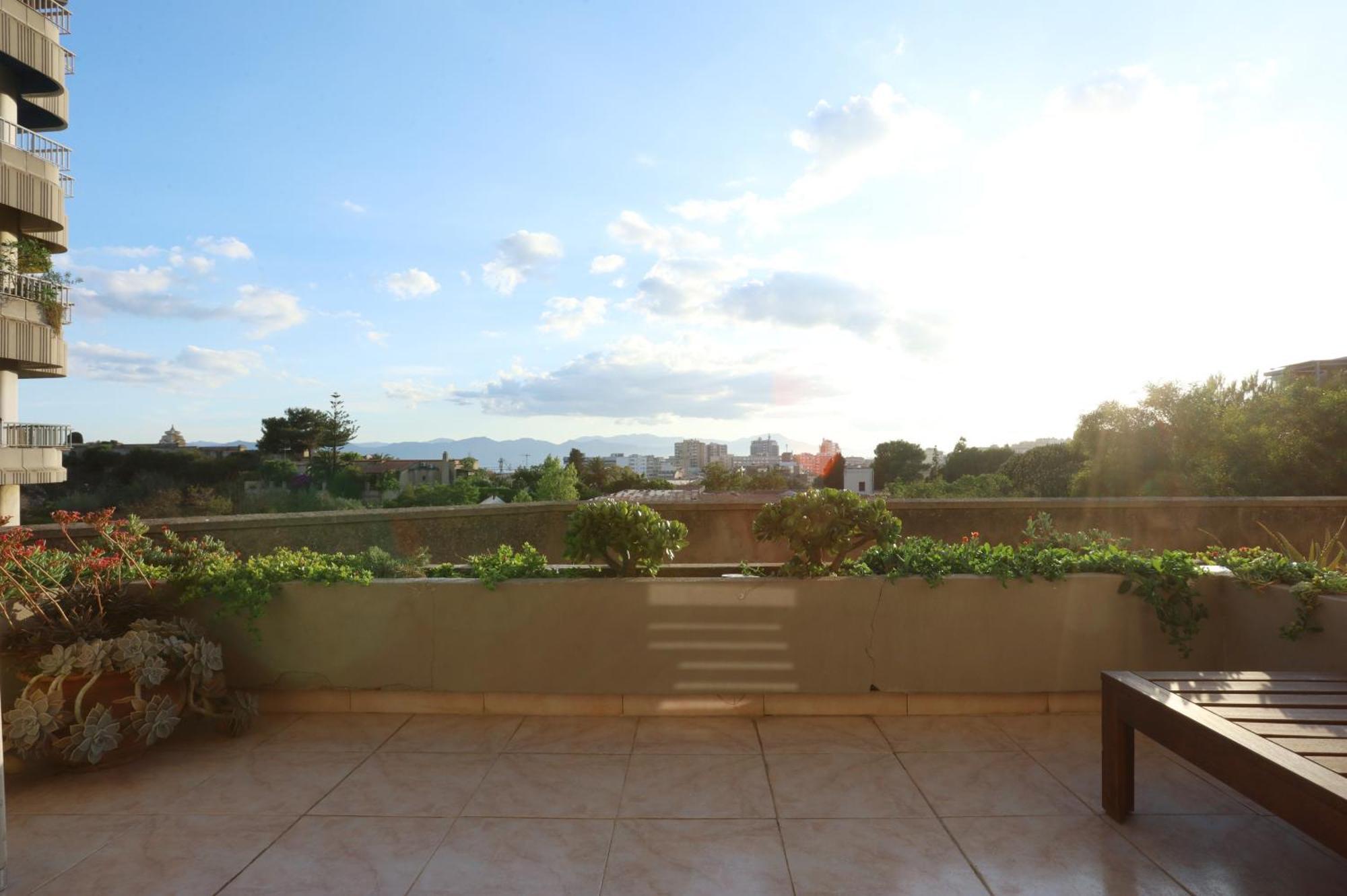 Apartament Jitaku Maine Cagliari Zewnętrze zdjęcie
