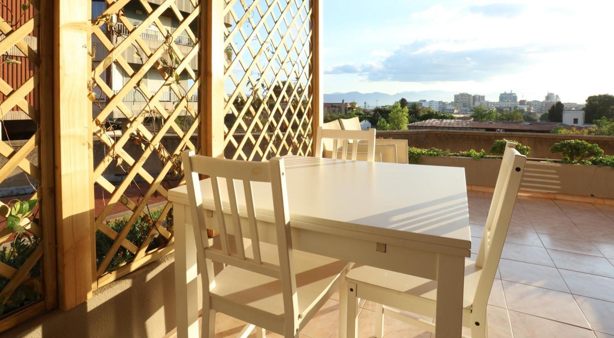Apartament Jitaku Maine Cagliari Zewnętrze zdjęcie